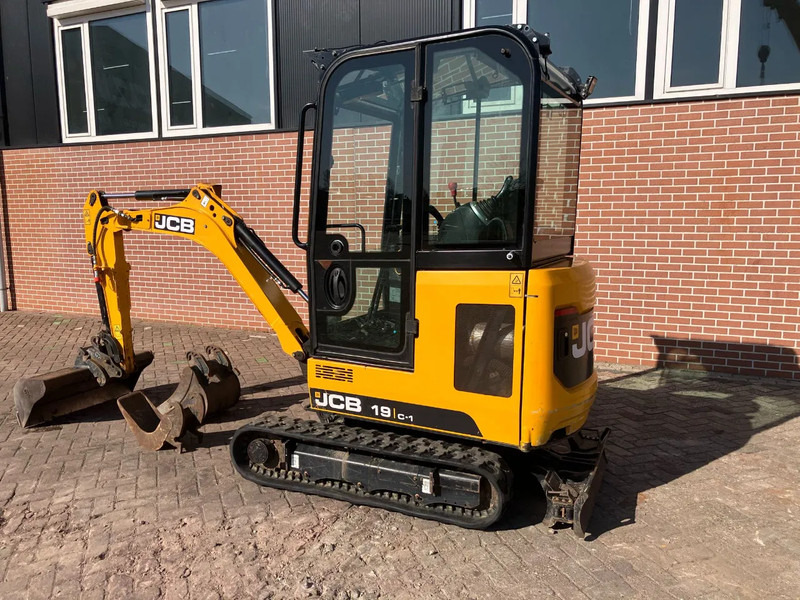 JCB 19C-1 - Mini bager: slika JCB 19C-1 - Mini bager JCB 19C-1 - Mini bager: slika JCB 19C-1 - Mini bager
