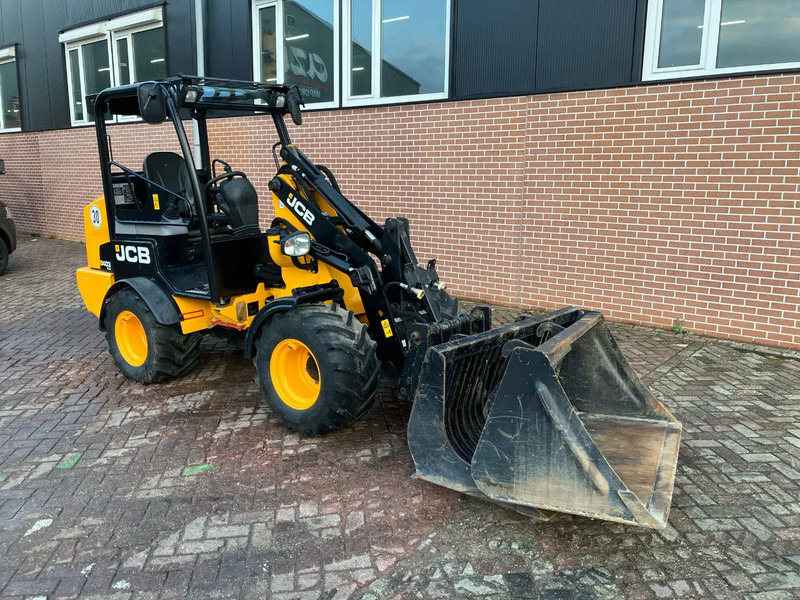 JCB 403 PLUS - Kompaktni utovarivač gusjeničar: slika JCB 403 PLUS - Kompaktni utovarivač gusjeničar JCB 403 PLUS - Kompaktni utovarivač gusjeničar: slika JCB 403 PLUS - Kompaktni utovarivač gusjeničar