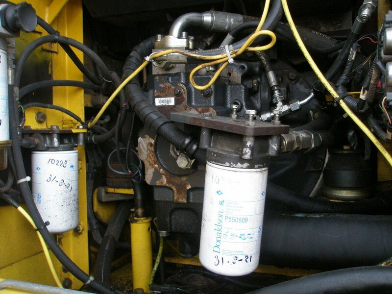 Bager na kotačima Komatsu PW140-7: slika Bager na kotačima Komatsu PW140-7 Bager na kotačima Komatsu PW140-7: slika Bager na kotačima Komatsu PW140-7