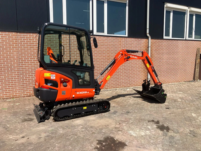 Kubota KX019 4 - Bager gusjeničar: slika Kubota KX019 4 - Bager gusjeničar Kubota KX019 4 - Bager gusjeničar: slika Kubota KX019 4 - Bager gusjeničar