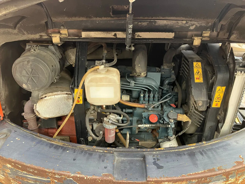 Kubota KX121-3a - Mini bager: slika Kubota KX121-3a - Mini bager Kubota KX121-3a - Mini bager: slika Kubota KX121-3a - Mini bager