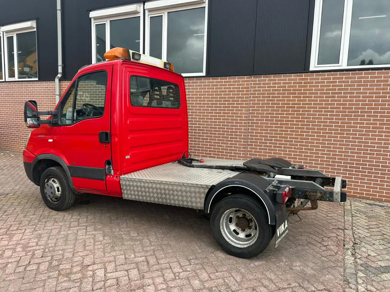 Iveco Daily 40 C18 - Tegljač: slika Iveco Daily 40 C18 - Tegljač Iveco Daily 40 C18 - Tegljač: slika Iveco Daily 40 C18 - Tegljač