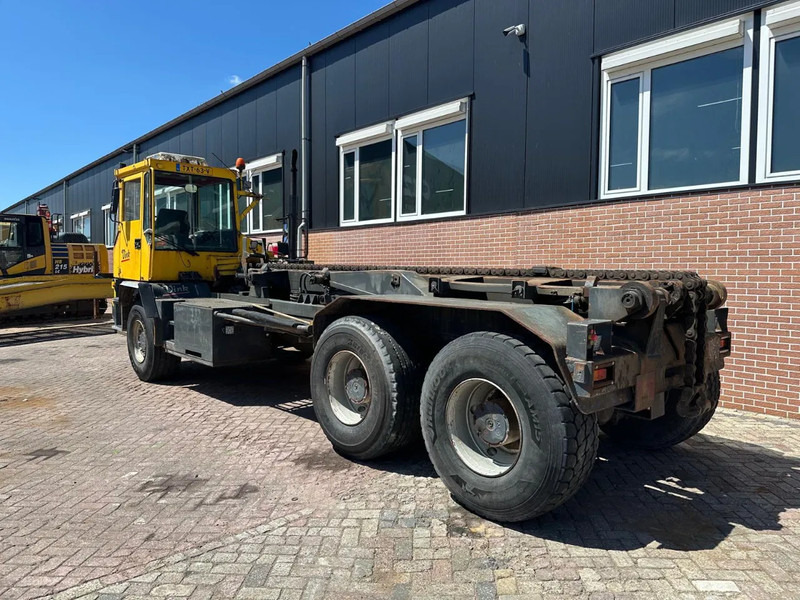 Terberg CC CC26 - Transporter kontejnera/ Kamion s izmjenjivim sanducima: slika Terberg CC CC26 - Transporter kontejnera/ Kamion s izmjenjivim sanducima Terberg CC CC26 - Transporter kontejnera/ Kamion s izmjenjivim sanducima: slika Terberg CC CC26 - Transporter kontejnera/ Kamion s izmjenjivim sanducima