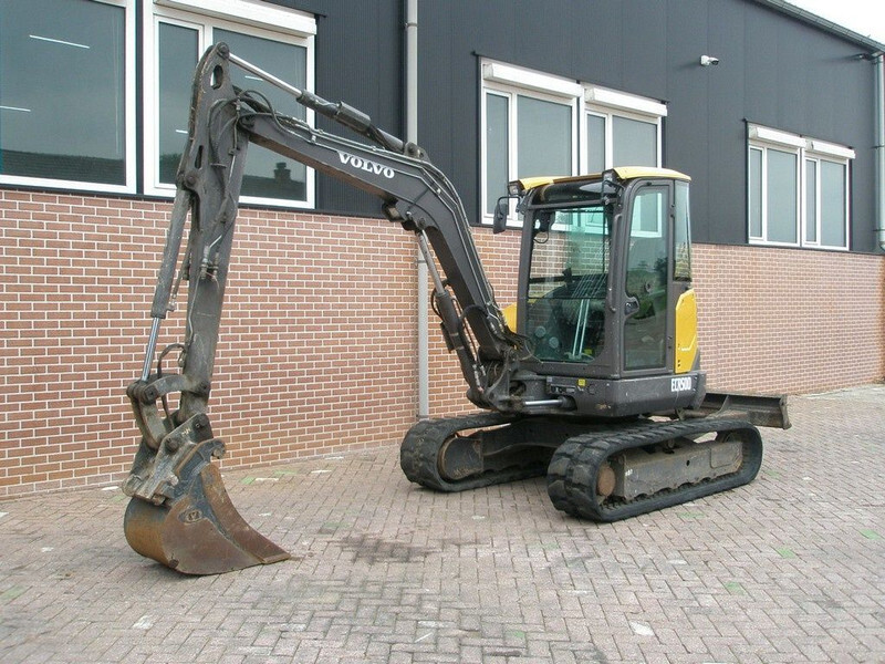 Volvo ECR50D - Mini bager: slika Volvo ECR50D - Mini bager Volvo ECR50D - Mini bager: slika Volvo ECR50D - Mini bager