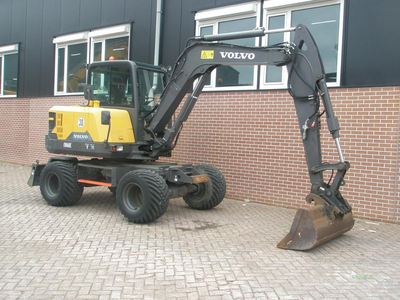 Volvo EW60E - Bager na kotačima: slika Volvo EW60E - Bager na kotačima Volvo EW60E - Bager na kotačima: slika Volvo EW60E - Bager na kotačima