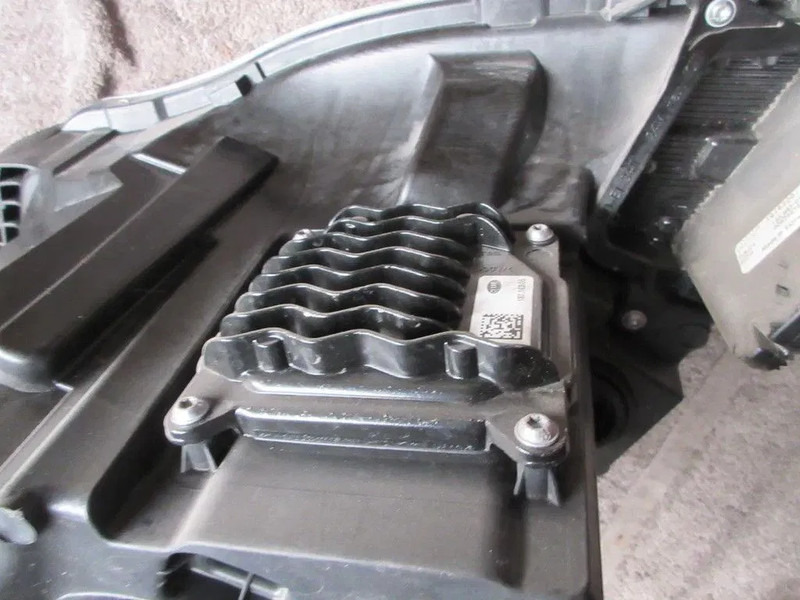 DAF 1857526 LED KOPLAMP DAF XF CF MODEL 2021 LINKS - Prednja svjetla za Kamion: slika DAF 1857526 LED KOPLAMP DAF XF CF MODEL 2021 LINKS - Prednja svjetla za Kamion DAF 1857526 LED KOPLAMP DAF XF CF MODEL 2021 LINKS - Prednja svjetla za Kamion: slika DAF 1857526 LED KOPLAMP DAF XF CF MODEL 2021 LINKS - Prednja svjetla za Kamion