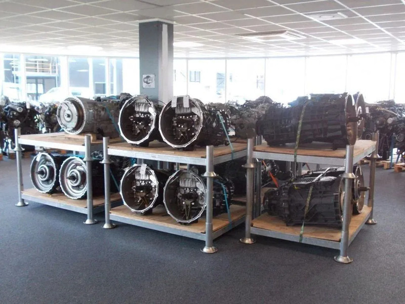 Mjenjač za Kamion Iveco 5801972447 / 6093060144 // 12TX2011TO // INTARDER 3 ACHTER KANT MODEL 2022: slika Mjenjač za Kamion Iveco 5801972447 / 6093060144 // 12TX2011TO // INTARDER 3 ACHTER KANT MODEL 2022 Mjenjač za Kamion Iveco 5801972447 / 6093060144 // 12TX2011TO // INTARDER 3 ACHTER KANT MODEL 2022: slika Mjenjač za Kamion Iveco 5801972447 / 6093060144 // 12TX2011TO // INTARDER 3 ACHTER KANT MODEL 2022