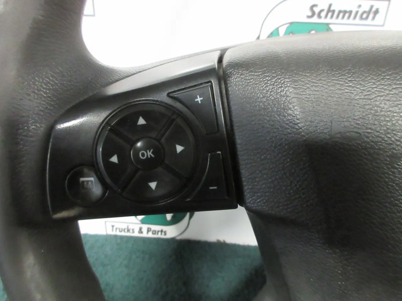 Mercedes-Benz A 960 460 28 03 STUURWIEL MERCEDES BENZ 1845 MP4 EURO 6 - Volan za Kamion: slika Mercedes-Benz A 960 460 28 03 STUURWIEL MERCEDES BENZ 1845 MP4 EURO 6 - Volan za Kamion Mercedes-Benz A 960 460 28 03 STUURWIEL MERCEDES BENZ 1845 MP4 EURO 6 - Volan za Kamion: slika Mercedes-Benz A 960 460 28 03 STUURWIEL MERCEDES BENZ 1845 MP4 EURO 6 - Volan za Kamion