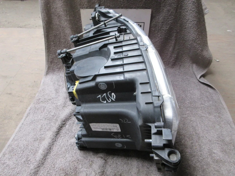 Mercedes-Benz A 960 820 26 39 XENOS KOPLAMP LINKS MERCEDES MP4 EURO 6 LINKS - Prednja svjetla za Kamion: slika Mercedes-Benz A 960 820 26 39 XENOS KOPLAMP LINKS MERCEDES MP4 EURO 6 LINKS - Prednja svjetla za Kamion Mercedes-Benz A 960 820 26 39 XENOS KOPLAMP LINKS MERCEDES MP4 EURO 6 LINKS - Prednja svjetla za Kamion: slika Mercedes-Benz A 960 820 26 39 XENOS KOPLAMP LINKS MERCEDES MP4 EURO 6 LINKS - Prednja svjetla za Kamion