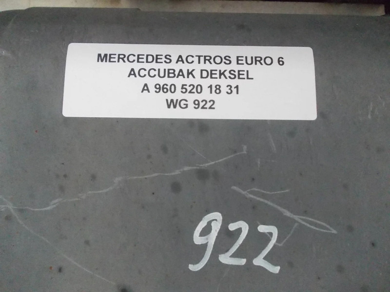 Mercedes-Benz ACTROS A 960 520 18 31 ACCUBAK DEKSEL EURO 6 - Akumulator za Kamion: slika Mercedes-Benz ACTROS A 960 520 18 31 ACCUBAK DEKSEL EURO 6 - Akumulator za Kamion Mercedes-Benz ACTROS A 960 520 18 31 ACCUBAK DEKSEL EURO 6 - Akumulator za Kamion: slika Mercedes-Benz ACTROS A 960 520 18 31 ACCUBAK DEKSEL EURO 6 - Akumulator za Kamion