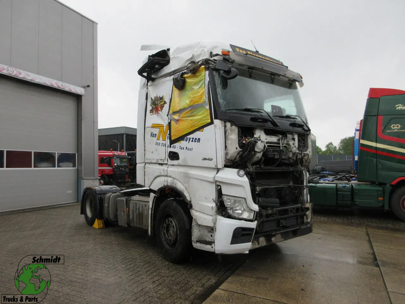 Mercedes-Benz Actros 1848 - Tegljač: slika Mercedes-Benz Actros 1848 - Tegljač Mercedes-Benz Actros 1848 - Tegljač: slika Mercedes-Benz Actros 1848 - Tegljač