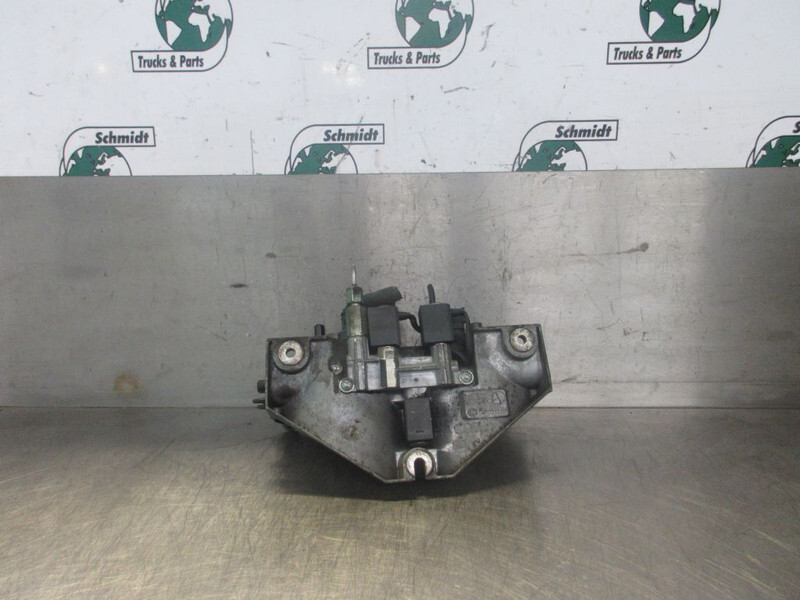 Volvo 21762764 BRANSTOFFILTER FH 460 EURO 6 - Filter goriva za Kamion: slika Volvo 21762764 BRANSTOFFILTER FH 460 EURO 6 - Filter goriva za Kamion Volvo 21762764 BRANSTOFFILTER FH 460 EURO 6 - Filter goriva za Kamion: slika Volvo 21762764 BRANSTOFFILTER FH 460 EURO 6 - Filter goriva za Kamion