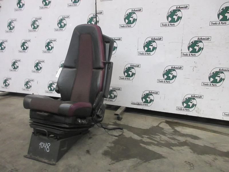 Volvo 23766412 // 23764396 STOELEN SET LUCHTGEVEERT R+L FM MODEL 2023 - Sjedalo za Kamion: slika Volvo 23766412 // 23764396 STOELEN SET LUCHTGEVEERT R+L FM MODEL 2023 - Sjedalo za Kamion Volvo 23766412 // 23764396 STOELEN SET LUCHTGEVEERT R+L FM MODEL 2023 - Sjedalo za Kamion: slika Volvo 23766412 // 23764396 STOELEN SET LUCHTGEVEERT R+L FM MODEL 2023 - Sjedalo za Kamion