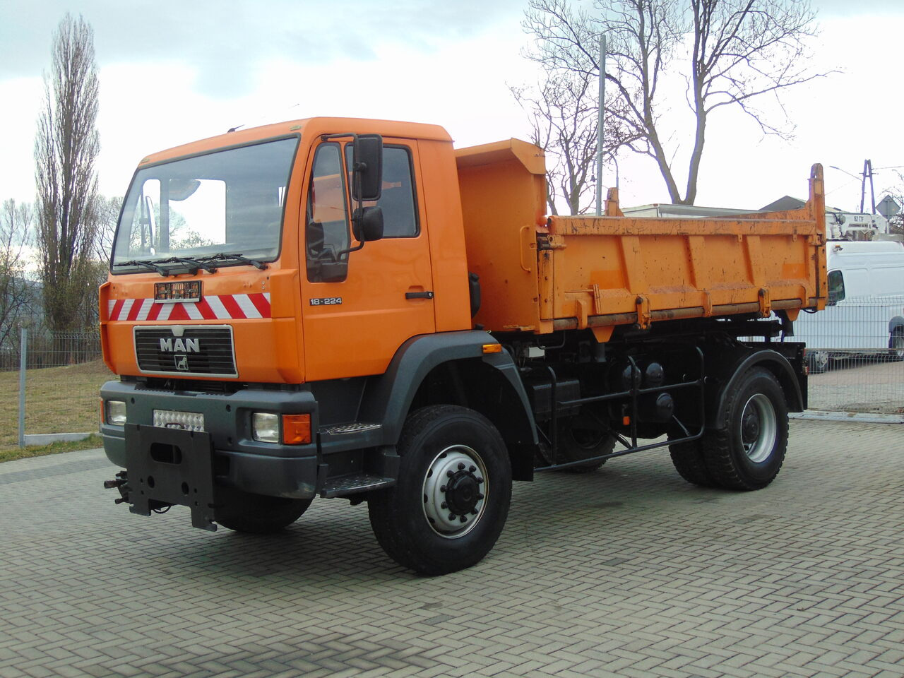 MAN 18-224 4x4 KIPER - Kiper: slika MAN 18-224 4x4 KIPER - Kiper MAN 18-224 4x4 KIPER - Kiper: slika MAN 18-224 4x4 KIPER - Kiper