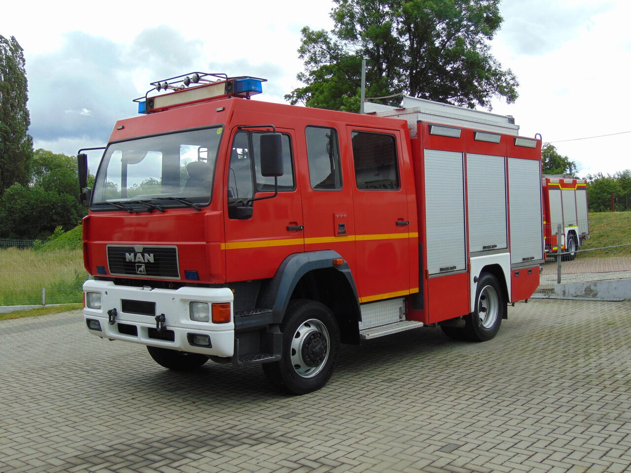 MAN LE14.260 4x4 MAGIRUS - Vatrogasno vozilo: slika MAN LE14.260 4x4 MAGIRUS - Vatrogasno vozilo MAN LE14.260 4x4 MAGIRUS - Vatrogasno vozilo: slika MAN LE14.260 4x4 MAGIRUS - Vatrogasno vozilo