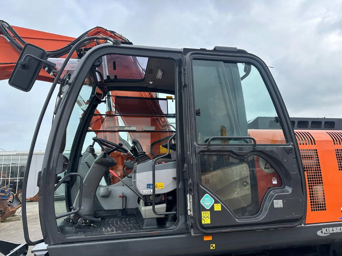 Bager na kotačima Hitachi ZX190W-6: slika Bager na kotačima Hitachi ZX190W-6