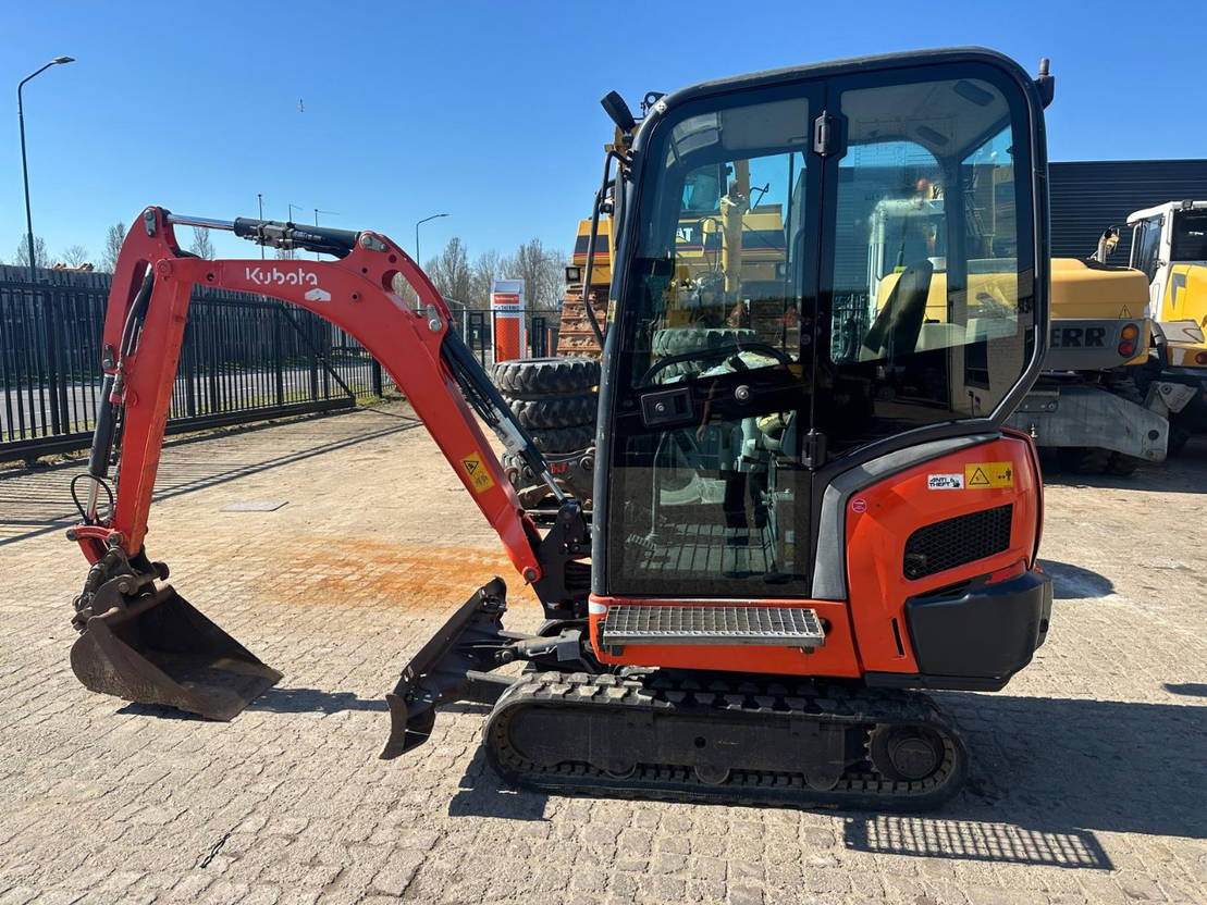 Kubota KX019-4 - Mini bager: slika Kubota KX019-4 - Mini bager Kubota KX019-4 - Mini bager: slika Kubota KX019-4 - Mini bager