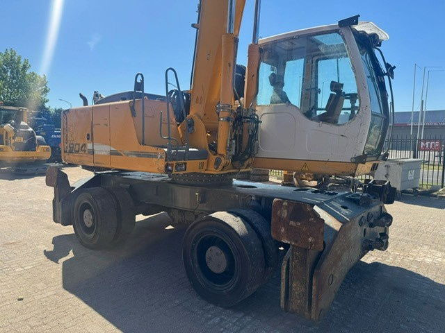 Liebherr A 904 C Litronic - Bager za rušenje: slika Liebherr A 904 C Litronic - Bager za rušenje Liebherr A 904 C Litronic - Bager za rušenje: slika Liebherr A 904 C Litronic - Bager za rušenje