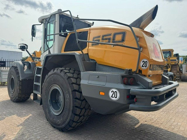 Liebherr L550 Xpower - Utovarivač na kotačima: slika Liebherr L550 Xpower - Utovarivač na kotačima Liebherr L550 Xpower - Utovarivač na kotačima: slika Liebherr L550 Xpower - Utovarivač na kotačima