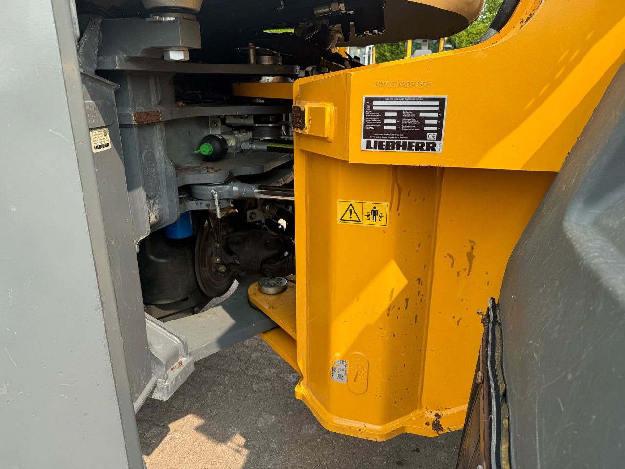 Utovarivač na kotačima Liebherr L550 Xpower: slika Utovarivač na kotačima Liebherr L550 Xpower Utovarivač na kotačima Liebherr L550 Xpower: slika Utovarivač na kotačima Liebherr L550 Xpower