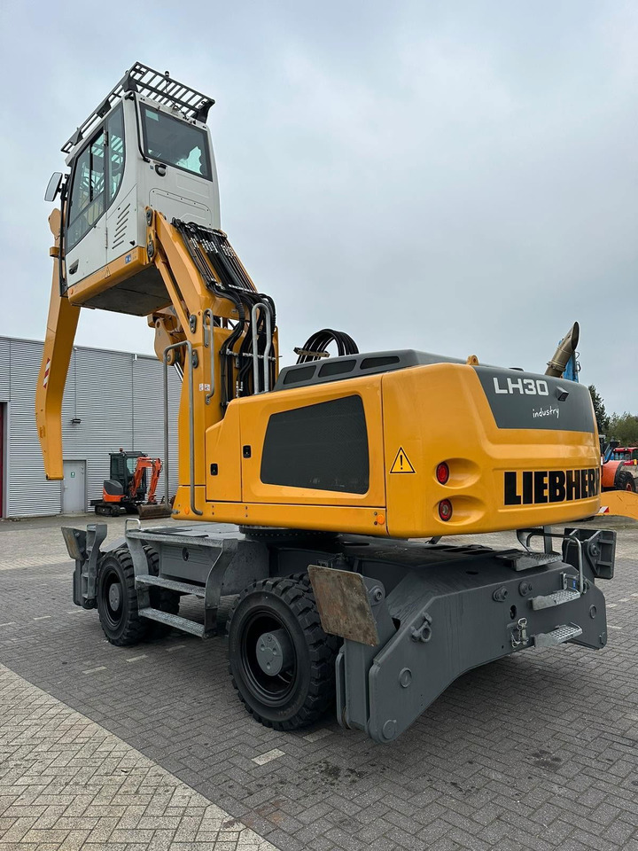 Liebherr LH 30 M - Stroj za rukovanje otpadom: slika Liebherr LH 30 M - Stroj za rukovanje otpadom Liebherr LH 30 M - Stroj za rukovanje otpadom: slika Liebherr LH 30 M - Stroj za rukovanje otpadom