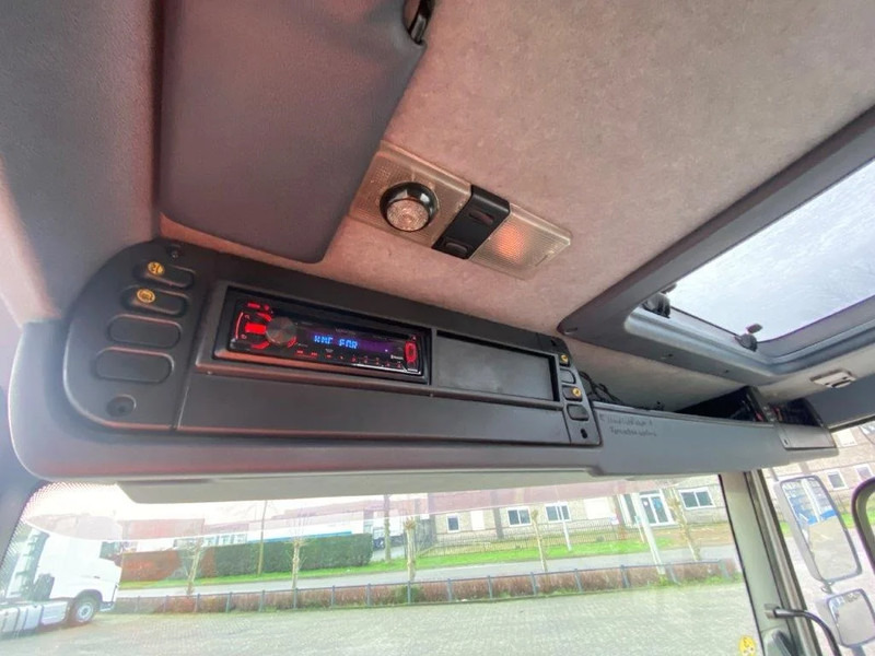 Kamion cisterna DAF 65CF-240 / FULL STEEL / POMP / 3 COMPARTIMENTS / 8350 LITER / ONLY:25969 KM / EURO-2 / MANUAL / GOOD CONDITION: slika Kamion cisterna DAF 65CF-240 / FULL STEEL / POMP / 3 COMPARTIMENTS / 8350 LITER / ONLY:25969 KM / EURO-2 / MANUAL / GOOD CONDITION