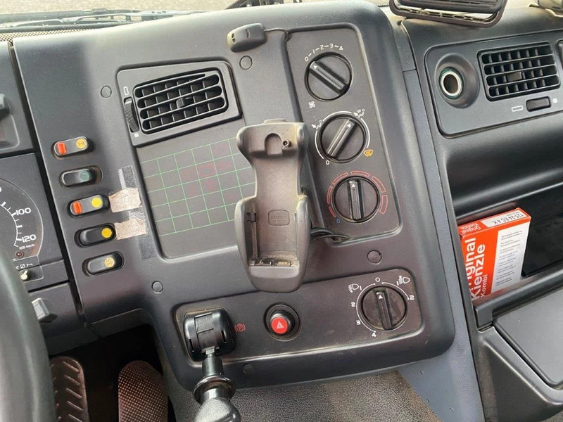 Kamion cisterna DAF 65CF-240 / FULL STEEL / POMP / 3 COMPARTIMENTS / 8350 LITER / ONLY:25969 KM / EURO-2 / MANUAL / GOOD CONDITION: slika Kamion cisterna DAF 65CF-240 / FULL STEEL / POMP / 3 COMPARTIMENTS / 8350 LITER / ONLY:25969 KM / EURO-2 / MANUAL / GOOD CONDITION