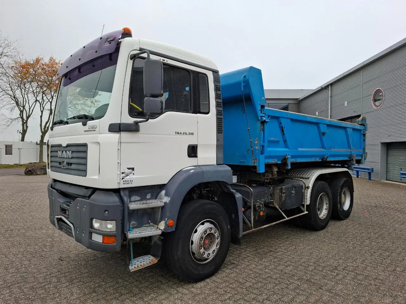 MAN TGA 26.310 / 6X4 / 2XBIG AXLE / 2SIDE TIPPER / ONLY:545423 KM / TUV:06-05-2026 / FULL-STEEL / AIRCO / MANUAL / EURO-4 / 2005 - Kiper: slika MAN TGA 26.310 / 6X4 / 2XBIG AXLE / 2SIDE TIPPER / ONLY:545423 KM / TUV:06-05-2026 / FULL-STEEL / AIRCO / MANUAL / EURO-4 / 2005 - Kiper MAN TGA 26.310 / 6X4 / 2XBIG AXLE / 2SIDE TIPPER / ONLY:545423 KM / TUV:06-05-2026 / FULL-STEEL / AIRCO / MANUAL / EURO-4 / 2005 - Kiper: slika MAN TGA 26.310 / 6X4 / 2XBIG AXLE / 2SIDE TIPPER / ONLY:545423 KM / TUV:06-05-2026 / FULL-STEEL / AIRCO / MANUAL / EURO-4 / 2005 - Kiper