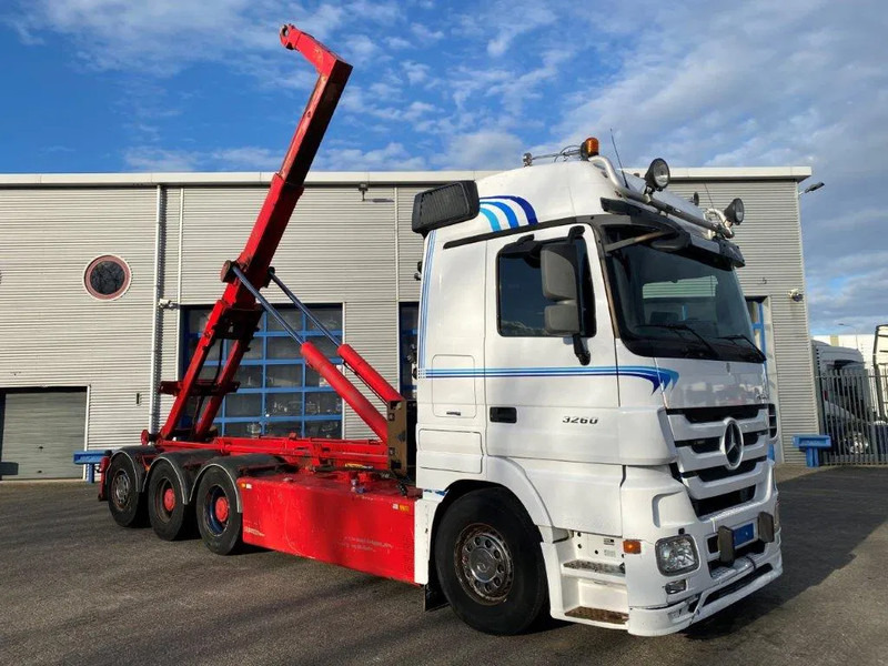 Mercedes-Benz Actros 3260 V8 / 15,9L / 8X4 / BIG AXLE / PALFINGER T26 HOOKLIFT / LIFT+LENKACHSE / FULL-AIR / AIRCO / AUTOMATIC / EURO-5 / 2013 - Kamion s kukastom dizalicom: slika Mercedes-Benz Actros 3260 V8 / 15,9L / 8X4 / BIG AXLE / PALFINGER T26 HOOKLIFT / LIFT+LENKACHSE / FULL-AIR / AIRCO / AUTOMATIC / EURO-5 / 2013 - Kamion s kukastom dizalicom Mercedes-Benz Actros 3260 V8 / 15,9L / 8X4 / BIG AXLE / PALFINGER T26 HOOKLIFT / LIFT+LENKACHSE / FULL-AIR / AIRCO / AUTOMATIC / EURO-5 / 2013 - Kamion s kukastom dizalicom: slika Mercedes-Benz Actros 3260 V8 / 15,9L / 8X4 / BIG AXLE / PALFINGER T26 HOOKLIFT / LIFT+LENKACHSE / FULL-AIR / AIRCO / AUTOMATIC / EURO-5 / 2013 - Kamion s kukastom dizalicom