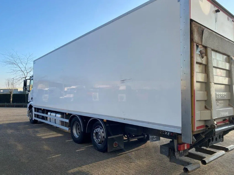 Mercedes-Benz Antos 2533 / LIFT AXLE / HEATED CLOSED BOX / PLATFORM 2000 KG / ONLY:506959 KM / SIDE DOOR / AUTOMATIC / EURO-6 / 2019 - Kamion sandučar: slika Mercedes-Benz Antos 2533 / LIFT AXLE / HEATED CLOSED BOX / PLATFORM 2000 KG / ONLY:506959 KM / SIDE DOOR / AUTOMATIC / EURO-6 / 2019 - Kamion sandučar Mercedes-Benz Antos 2533 / LIFT AXLE / HEATED CLOSED BOX / PLATFORM 2000 KG / ONLY:506959 KM / SIDE DOOR / AUTOMATIC / EURO-6 / 2019 - Kamion sandučar: slika Mercedes-Benz Antos 2533 / LIFT AXLE / HEATED CLOSED BOX / PLATFORM 2000 KG / ONLY:506959 KM / SIDE DOOR / AUTOMATIC / EURO-6 / 2019 - Kamion sandučar