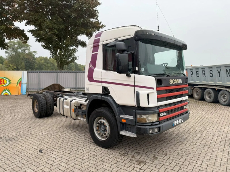 Scania 124-420 / ENGINE RUNNING / RETARDER / BIG AXLE / FULL-STEEL / ONLY: 540918 KM / OLD TACHO / AIRCO / MANUAL / EURO-3 / 2002 - Kamion-šasija: slika Scania 124-420 / ENGINE RUNNING / RETARDER / BIG AXLE / FULL-STEEL / ONLY: 540918 KM / OLD TACHO / AIRCO / MANUAL / EURO-3 / 2002 - Kamion-šasija Scania 124-420 / ENGINE RUNNING / RETARDER / BIG AXLE / FULL-STEEL / ONLY: 540918 KM / OLD TACHO / AIRCO / MANUAL / EURO-3 / 2002 - Kamion-šasija: slika Scania 124-420 / ENGINE RUNNING / RETARDER / BIG AXLE / FULL-STEEL / ONLY: 540918 KM / OLD TACHO / AIRCO / MANUAL / EURO-3 / 2002 - Kamion-šasija