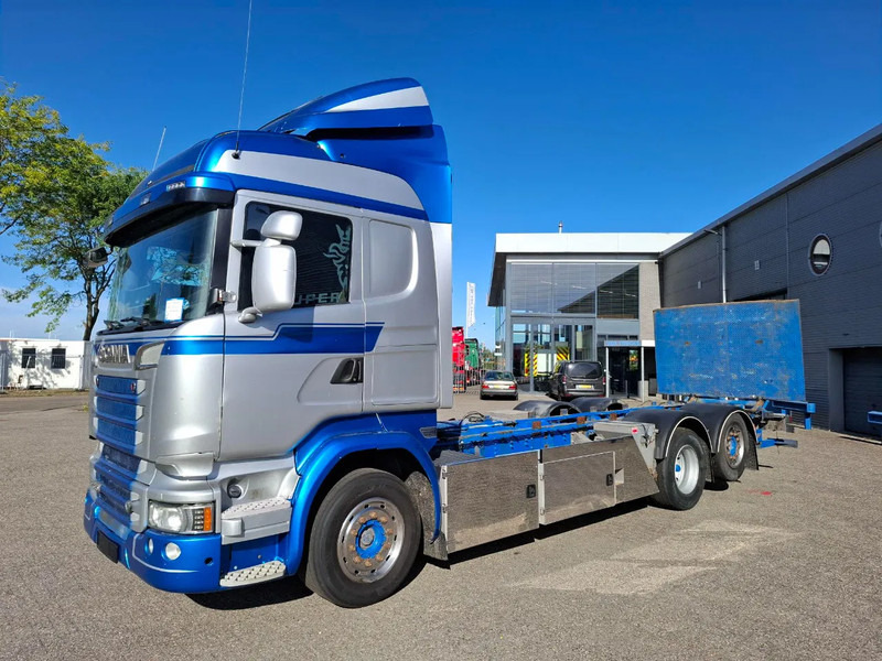 Scania R580 V8 / RETARDER / LIFT+LENKACHSE / FULL-AIR / PLATFORM 2000 KG / LEATHER / AIRCO / AUTOMATIC / EURO-6 / 2015 - Kamion-šasija: slika Scania R580 V8 / RETARDER / LIFT+LENKACHSE / FULL-AIR / PLATFORM 2000 KG / LEATHER / AIRCO / AUTOMATIC / EURO-6 / 2015 - Kamion-šasija Scania R580 V8 / RETARDER / LIFT+LENKACHSE / FULL-AIR / PLATFORM 2000 KG / LEATHER / AIRCO / AUTOMATIC / EURO-6 / 2015 - Kamion-šasija: slika Scania R580 V8 / RETARDER / LIFT+LENKACHSE / FULL-AIR / PLATFORM 2000 KG / LEATHER / AIRCO / AUTOMATIC / EURO-6 / 2015 - Kamion-šasija