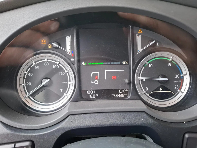 Tegljač DAF XF106-460 / DEB / TUV:20-01-2026 / 753438 KM / FRIDGE / ACC / LWDS / GEN2 V2 TACHO / ALCOA / AUTOMATIC / EURO-6 / 2017: slika Tegljač DAF XF106-460 / DEB / TUV:20-01-2026 / 753438 KM / FRIDGE / ACC / LWDS / GEN2 V2 TACHO / ALCOA / AUTOMATIC / EURO-6 / 2017