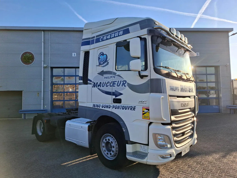 DAF XF106-460 / INTARDER / DEB / MANUAL / AIRCO / CLEAN TRUCK / EURO-6 / 2014 - Tegljač: slika DAF XF106-460 / INTARDER / DEB / MANUAL / AIRCO / CLEAN TRUCK / EURO-6 / 2014 - Tegljač DAF XF106-460 / INTARDER / DEB / MANUAL / AIRCO / CLEAN TRUCK / EURO-6 / 2014 - Tegljač: slika DAF XF106-460 / INTARDER / DEB / MANUAL / AIRCO / CLEAN TRUCK / EURO-6 / 2014 - Tegljač
