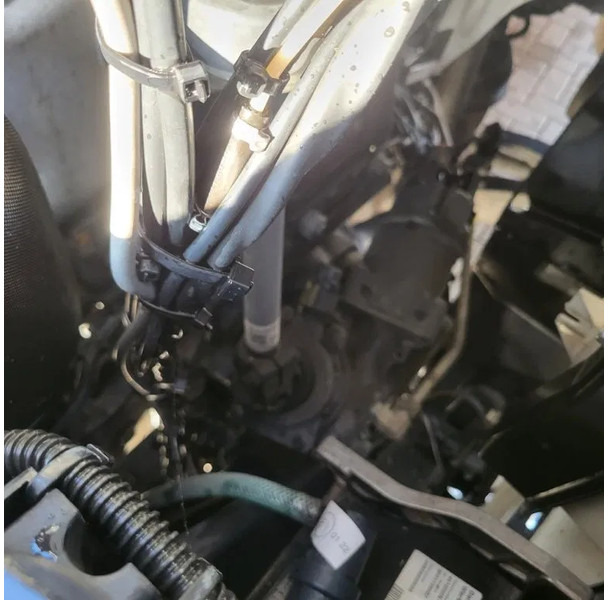 Tegljač Mercedes-Benz ACTROS 1863 / ENGINE RUNNING / RETARDER / PARK-COOL /HYDRAULICS / ONLY: 268593KM / GIGA-SPACE / MIRRORCAM / AUTOMATIC / EURO-6 /: slika Tegljač Mercedes-Benz ACTROS 1863 / ENGINE RUNNING / RETARDER / PARK-COOL /HYDRAULICS / ONLY: 268593KM / GIGA-SPACE / MIRRORCAM / AUTOMATIC / EURO-6 /