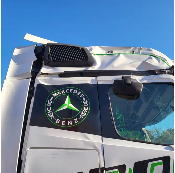 Tegljač Mercedes-Benz ACTROS 1863 / ENGINE RUNNING / RETARDER / PARK-COOL /HYDRAULICS / ONLY: 268593KM / GIGA-SPACE / MIRRORCAM / AUTOMATIC / EURO-6 /: slika Tegljač Mercedes-Benz ACTROS 1863 / ENGINE RUNNING / RETARDER / PARK-COOL /HYDRAULICS / ONLY: 268593KM / GIGA-SPACE / MIRRORCAM / AUTOMATIC / EURO-6 /