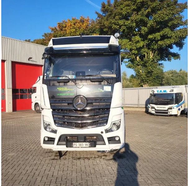 Mercedes-Benz ACTROS 1863 / ENGINE RUNNING / RETARDER / PARK-COOL /HYDRAULICS / ONLY: 268593KM / GIGA-SPACE / MIRRORCAM / AUTOMATIC / EURO-6 / - Tegljač: slika Mercedes-Benz ACTROS 1863 / ENGINE RUNNING / RETARDER / PARK-COOL /HYDRAULICS / ONLY: 268593KM / GIGA-SPACE / MIRRORCAM / AUTOMATIC / EURO-6 / - Tegljač Mercedes-Benz ACTROS 1863 / ENGINE RUNNING / RETARDER / PARK-COOL /HYDRAULICS / ONLY: 268593KM / GIGA-SPACE / MIRRORCAM / AUTOMATIC / EURO-6 / - Tegljač: slika Mercedes-Benz ACTROS 1863 / ENGINE RUNNING / RETARDER / PARK-COOL /HYDRAULICS / ONLY: 268593KM / GIGA-SPACE / MIRRORCAM / AUTOMATIC / EURO-6 / - Tegljač