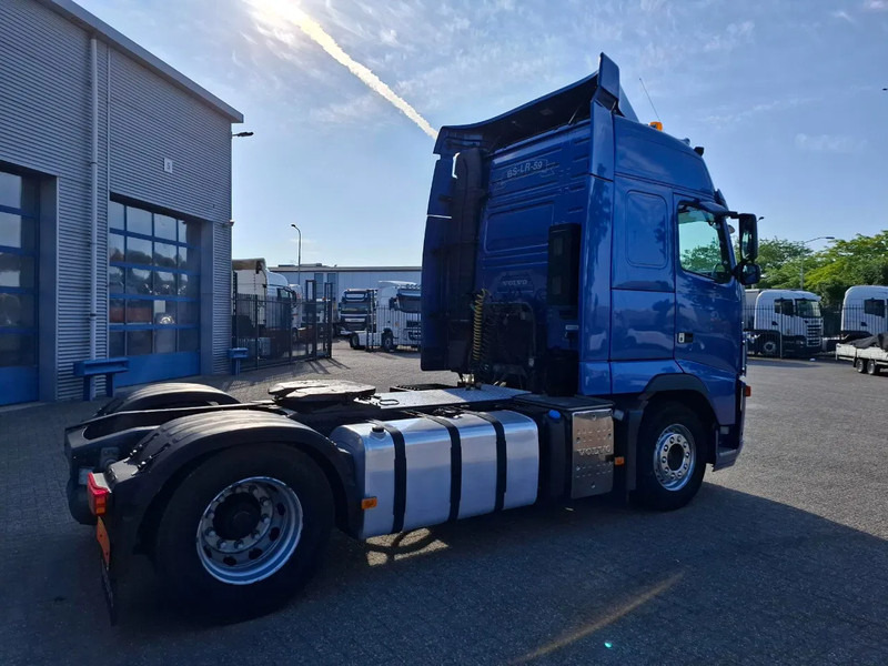 Volvo FH13-400 / HYDRAULICS / NL TRUCK / TUV:14-09-2025 / GLOBETROTTER / FRIGDE / AIRCO / AUTOMATIC / EURO-5 / 2006 - Tegljač: slika Volvo FH13-400 / HYDRAULICS / NL TRUCK / TUV:14-09-2025 / GLOBETROTTER / FRIGDE / AIRCO / AUTOMATIC / EURO-5 / 2006 - Tegljač Volvo FH13-400 / HYDRAULICS / NL TRUCK / TUV:14-09-2025 / GLOBETROTTER / FRIGDE / AIRCO / AUTOMATIC / EURO-5 / 2006 - Tegljač: slika Volvo FH13-400 / HYDRAULICS / NL TRUCK / TUV:14-09-2025 / GLOBETROTTER / FRIGDE / AIRCO / AUTOMATIC / EURO-5 / 2006 - Tegljač