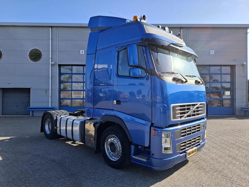 Volvo FH13-400 / HYDRAULICS / NL TRUCK / TUV:14-09-2025 / GLOBETROTTER / FRIGDE / AIRCO / AUTOMATIC / EURO-5 / 2006 - Tegljač: slika Volvo FH13-400 / HYDRAULICS / NL TRUCK / TUV:14-09-2025 / GLOBETROTTER / FRIGDE / AIRCO / AUTOMATIC / EURO-5 / 2006 - Tegljač Volvo FH13-400 / HYDRAULICS / NL TRUCK / TUV:14-09-2025 / GLOBETROTTER / FRIGDE / AIRCO / AUTOMATIC / EURO-5 / 2006 - Tegljač: slika Volvo FH13-400 / HYDRAULICS / NL TRUCK / TUV:14-09-2025 / GLOBETROTTER / FRIGDE / AIRCO / AUTOMATIC / EURO-5 / 2006 - Tegljač