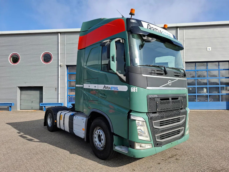 Volvo FH4-460 / VEB+ / DOUBLE TANK / FRIDGE / AIRCO / AUTOMATIC / EURO-6 / 2014 - Tegljač: slika Volvo FH4-460 / VEB+ / DOUBLE TANK / FRIDGE / AIRCO / AUTOMATIC / EURO-6 / 2014 - Tegljač Volvo FH4-460 / VEB+ / DOUBLE TANK / FRIDGE / AIRCO / AUTOMATIC / EURO-6 / 2014 - Tegljač: slika Volvo FH4-460 / VEB+ / DOUBLE TANK / FRIDGE / AIRCO / AUTOMATIC / EURO-6 / 2014 - Tegljač