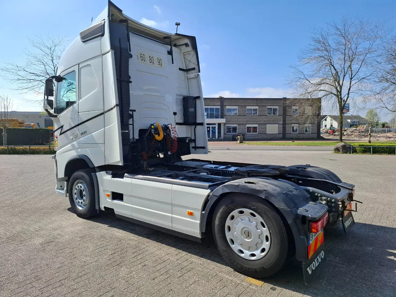Volvo FH4-460 / VEB+ / DOUBLE TANK / FRIDGE / AUTOMATIC / EURO-6 / 2018 - Tegljač: slika Volvo FH4-460 / VEB+ / DOUBLE TANK / FRIDGE / AUTOMATIC / EURO-6 / 2018 - Tegljač Volvo FH4-460 / VEB+ / DOUBLE TANK / FRIDGE / AUTOMATIC / EURO-6 / 2018 - Tegljač: slika Volvo FH4-460 / VEB+ / DOUBLE TANK / FRIDGE / AUTOMATIC / EURO-6 / 2018 - Tegljač