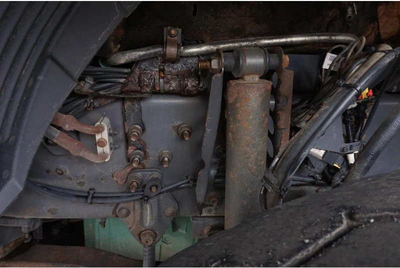 Kamion šumar, Kamion s kranom Volvo FH16-750 / ENGINE RUNNING / 6x4 / RETARDER / BIG AXLE / VEB+ / PALFINGER FD250 / EURO-6 / 2016: slika Kamion šumar, Kamion s kranom Volvo FH16-750 / ENGINE RUNNING / 6x4 / RETARDER / BIG AXLE / VEB+ / PALFINGER FD250 / EURO-6 / 2016