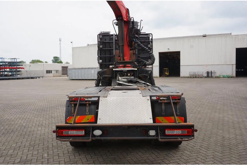 Kamion šumar, Kamion s kranom Volvo FH16-750 / ENGINE RUNNING / 6x4 / RETARDER / BIG AXLE / VEB+ / PALFINGER FD250 / EURO-6 / 2016: slika Kamion šumar, Kamion s kranom Volvo FH16-750 / ENGINE RUNNING / 6x4 / RETARDER / BIG AXLE / VEB+ / PALFINGER FD250 / EURO-6 / 2016