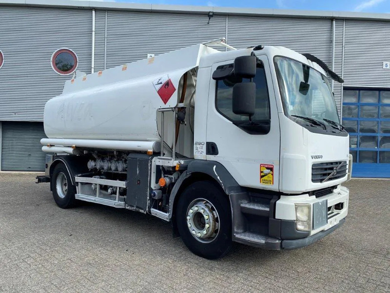 Volvo FL7-290 / 5 COMPARTIMENTS / 13000 LITER TOTAL / PUMP / ONLY:288120 KM / AUTOMATIC / EURO-5 / 2009 - Kamion cisterna: slika Volvo FL7-290 / 5 COMPARTIMENTS / 13000 LITER TOTAL / PUMP / ONLY:288120 KM / AUTOMATIC / EURO-5 / 2009 - Kamion cisterna Volvo FL7-290 / 5 COMPARTIMENTS / 13000 LITER TOTAL / PUMP / ONLY:288120 KM / AUTOMATIC / EURO-5 / 2009 - Kamion cisterna: slika Volvo FL7-290 / 5 COMPARTIMENTS / 13000 LITER TOTAL / PUMP / ONLY:288120 KM / AUTOMATIC / EURO-5 / 2009 - Kamion cisterna