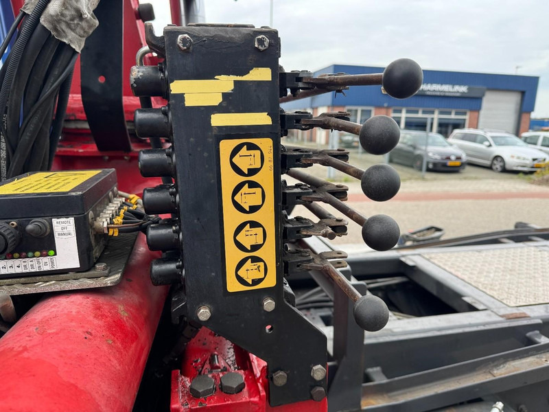 Kamion s kranom DAF CF85-360 6x2 HMF 1580 / 4S, EURO 5: slika Kamion s kranom DAF CF85-360 6x2 HMF 1580 / 4S, EURO 5 Kamion s kranom DAF CF85-360 6x2 HMF 1580 / 4S, EURO 5: slika Kamion s kranom DAF CF85-360 6x2 HMF 1580 / 4S, EURO 5