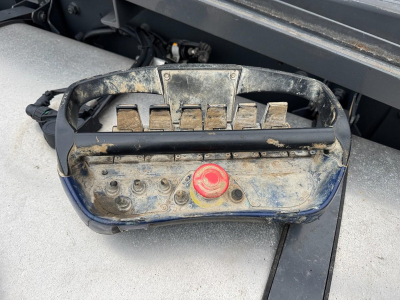 Kamion s kranom DAF CF85-360 6x2 HMF 1580 / 4S, EURO 5: slika Kamion s kranom DAF CF85-360 6x2 HMF 1580 / 4S, EURO 5 Kamion s kranom DAF CF85-360 6x2 HMF 1580 / 4S, EURO 5: slika Kamion s kranom DAF CF85-360 6x2 HMF 1580 / 4S, EURO 5