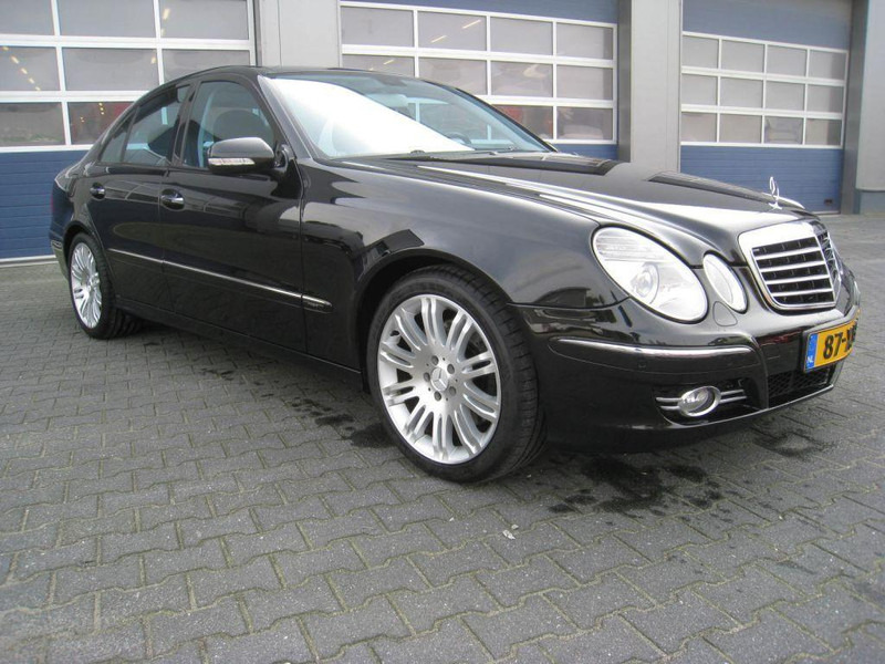Mercedes-Benz E-Klasse 280 CDI, Sport - Limuzina: slika Mercedes-Benz E-Klasse 280 CDI, Sport - Limuzina Mercedes-Benz E-Klasse 280 CDI, Sport - Limuzina: slika Mercedes-Benz E-Klasse 280 CDI, Sport - Limuzina