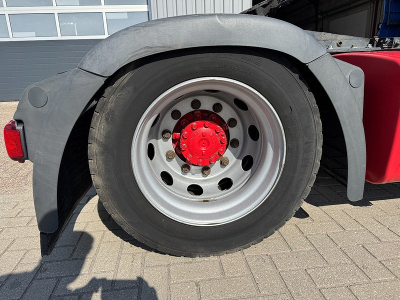 Tegljač MAN TGX 19.440 Mega, Lifting 5 Th. Wheel., Hebe Sattel: slika Tegljač MAN TGX 19.440 Mega, Lifting 5 Th. Wheel., Hebe Sattel
