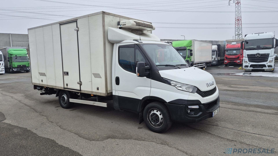 IVECO DAILY 35S11 - mrazírna + elektro agregát THERMO KING V-300 Max + zvedací čelo 750 kg - Dostavno vozilo hladnjača: slika IVECO DAILY 35S11 - mrazírna + elektro agregát THERMO KING V-300 Max + zvedací čelo 750 kg - Dostavno vozilo hladnjača IVECO DAILY 35S11 - mrazírna + elektro agregát THERMO KING V-300 Max + zvedací čelo 750 kg - Dostavno vozilo hladnjača: slika IVECO DAILY 35S11 - mrazírna + elektro agregát THERMO KING V-300 Max + zvedací čelo 750 kg - Dostavno vozilo hladnjača