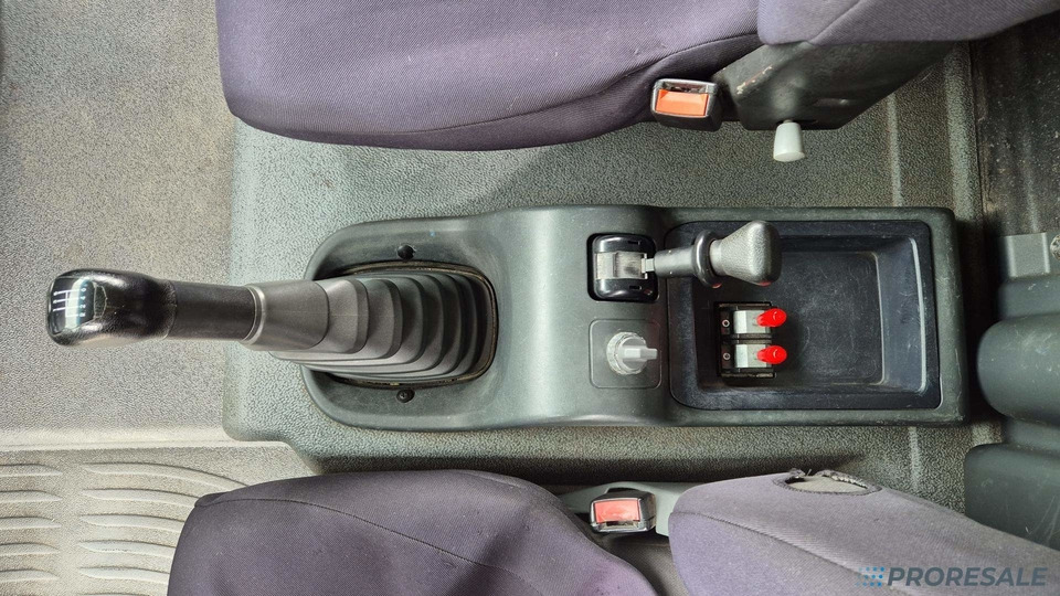 Kamion s kukastom dizalicom MAN TGL 12.180 4x2 BB EURO 3 - Hákový nosič kontejnerů: slika Kamion s kukastom dizalicom MAN TGL 12.180 4x2 BB EURO 3 - Hákový nosič kontejnerů
